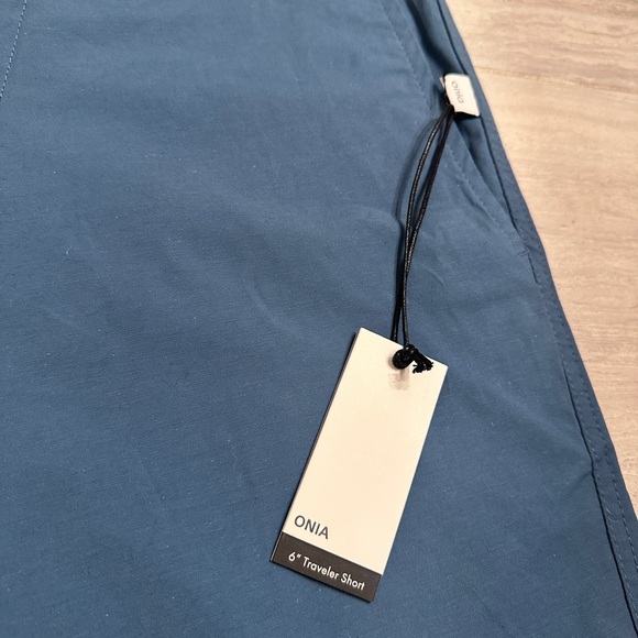 New ONIA - 6" Traveler Shorts size 34 Run small - Picture 2 of 8